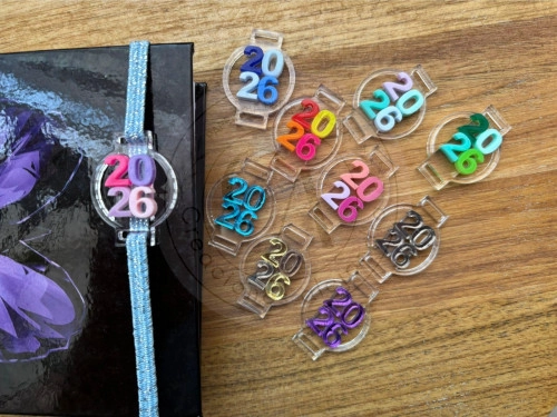 Dije acrilico 2026 10 unidades