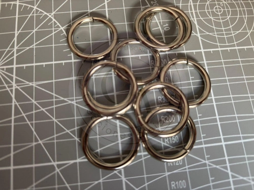 Argollas de 20x3,5 mm niquelada  10 unidades