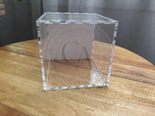 Alcancia de acrilico transparente con 1 cara sublimable  10 x10cm 10 unidades