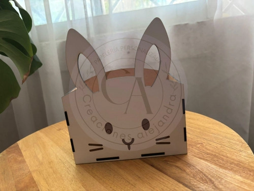 Caja conejo  orejas grandes 12 unidades