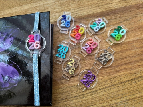 Dije acrilico 2026 10 unidades